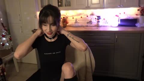 Victoria Maria online show from January 2, 2025, 6:01 pm