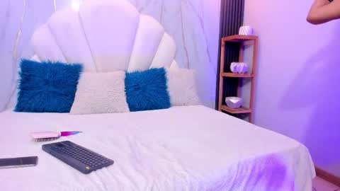 Snapshot of whisper_nova chatting on January 12, 2026, 4:50 am Nova online show from January 12, 2026, 4:50 am