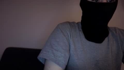 whispero_o online show from February 7, 2026, 4:33 pm