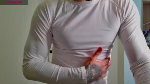 Snapshot of white_king999 chatting on February 7, 2026, 10:08 am Max online show from February 7, 2026, 10:08 am