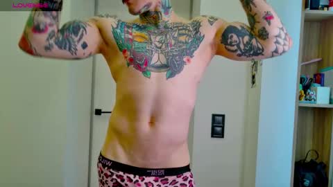 Snapshot of white_king999 chatting on February 19, 2026, 1:07 pm Max online show from February 19, 2026, 1:07 pm