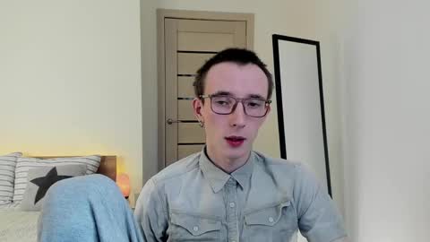 Snapshot of white_vibee chatting on April 5, 2026, 4:26 pm Stefan online show from April 5, 2026, 4:26 pm