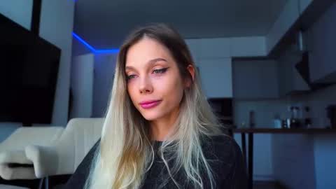 Kate  online show from September 13, 2025, 10:26 am