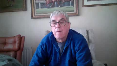 whitebriefs009 online show from January 7, 2026, 2:30 pm