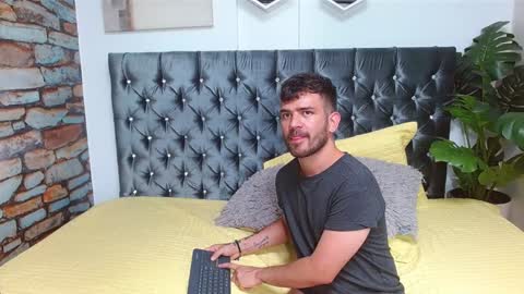 Dylan white online show from February 8, 2025, 8:32 pm