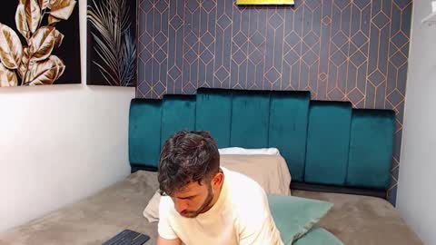 Dylan white online show from February 13, 2025, 12:02 am