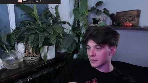 Gus online show from October 28, 2025, 11:07 pm