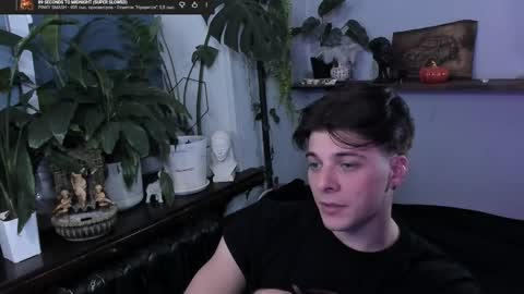 Gus online show from November 21, 2025, 9:24 pm