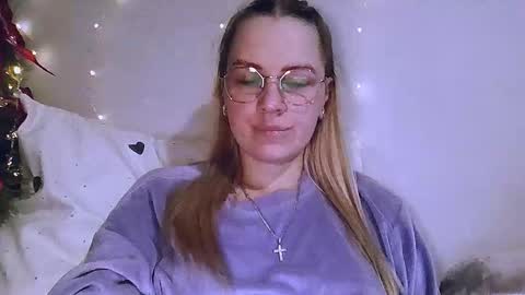 whitehex666 online show from January 5, 2026, 5:38 pm