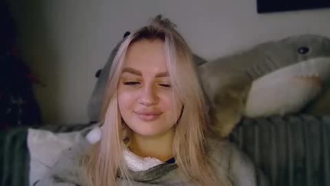 whitehex666 online show from March 1, 2026, 2:19 pm