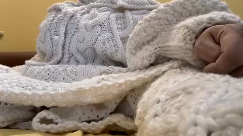 whitesweater online show from February 17, 2026, 6:32 am