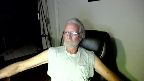 whofcares2 online show from June 3, 2026, 1:19 am