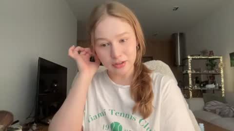Snapshot of whoisalisa chatting on June 20, 2026, 7:11 am Alisa online show from June 20, 2026, 7:11 am