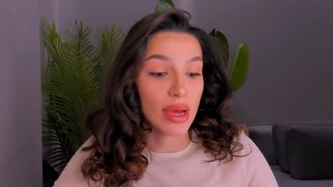 Snapshot of whoislulu chatting on December 20, 2024, 9:54 am whoislulu online show from December 20, 2024, 9:54 am