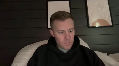 Snapshot of whoops1017 chatting on December 19, 2025, 4:58 pm whoops1017 online show from December 19, 2025, 4:58 pm