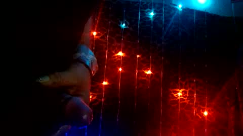 whor4mor online show from September 16, 2025, 2:51 pm