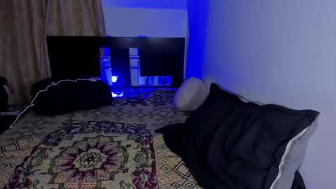 whos_he online show from March 23, 2026, 1:53 am