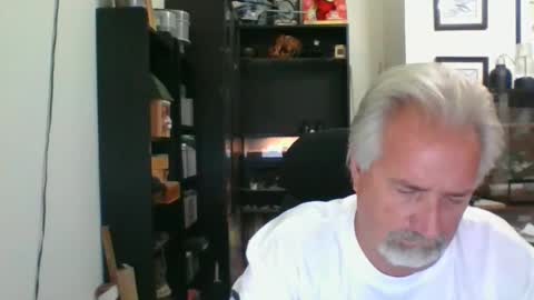 whs4fem online show from October 9, 2025, 4:32 am