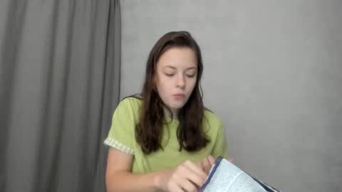 Snapshot of why_again_me chatting on February 28, 2026, 7:26 pm Veronica online show from February 28, 2026, 7:26 pm