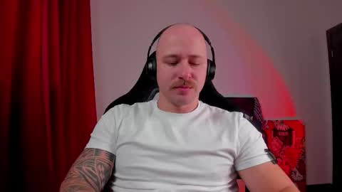 VI online show from December 15, 2025, 6:23 pm