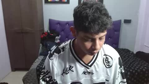 wiilliam online show from December 20, 2025, 7:21 pm