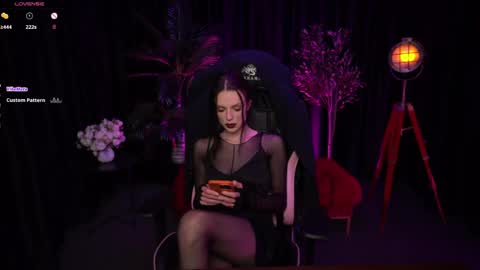 Snapshot of wild_alice_me chatting on May 7, 2026, 3:28 pm Alice online show from May 7, 2026, 3:28 pm