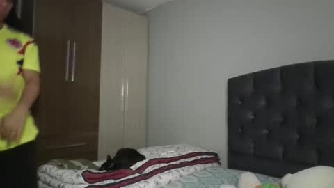 Snapshot of wild_bigcock36 chatting on February 15, 2026, 1:46 am WIL BIGCOCK online show from February 15, 2026, 1:46 am