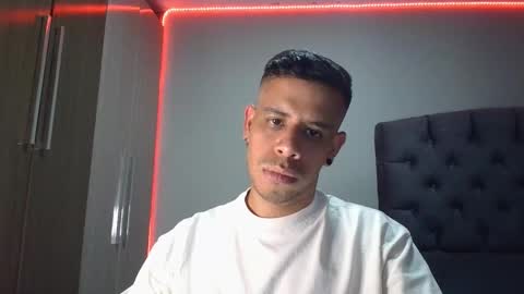 Snapshot of wild_bigcock36 chatting on March 1, 2026, 2:02 am WIL BIGCOCK online show from March 1, 2026, 2:02 am