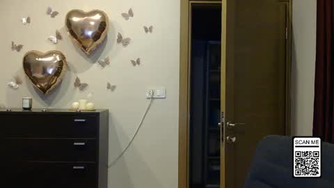 Alina online show from May 13, 2026, 6:49 pm