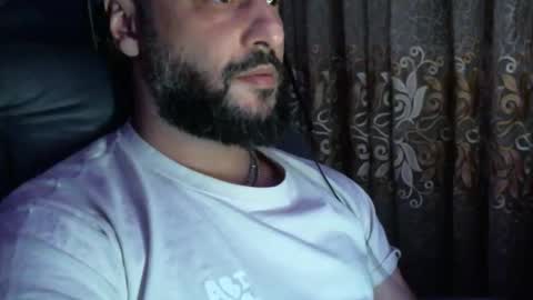 wildcrazypussy online show from April 7, 2026, 2:12 am