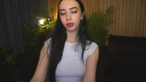 Snapshot of wildkittenx_ chatting on October 23, 2025, 5:51 am Alena online show from October 23, 2025, 5:51 am