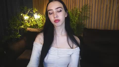 Snapshot of wildkittenx_ chatting on October 31, 2025, 7:09 am Alena online show from October 31, 2025, 7:09 am