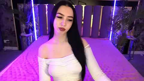 Snapshot of wildkittenx_ chatting on November 23, 2025, 6:46 am Alena online show from November 23, 2025, 6:46 am