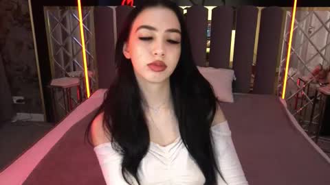 Snapshot of wildkittenx_ chatting on November 26, 2025, 6:58 am Alena online show from November 26, 2025, 6:58 am