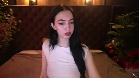 Alena online show from April 16, 2026, 5:52 am