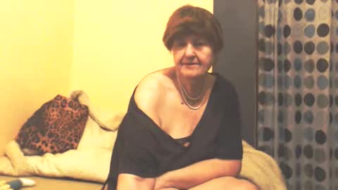 WildRedCat online show from February 8, 2026, 11:52 pm