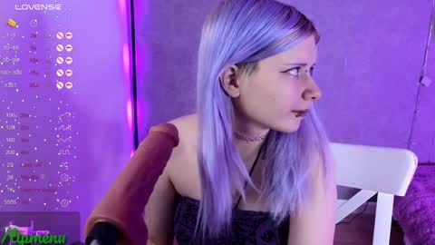 Your virtual girlfriend online show from December 9, 2024, 10:54 am