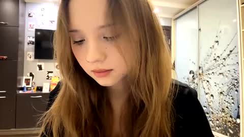 Snapshot of willenasow chatting on February 24, 2026, 3:43 pm Olivia online show from February 24, 2026, 3:43 pm
