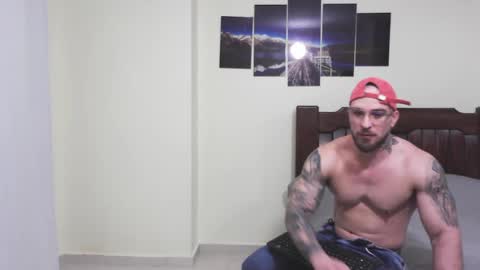 Snapshot of willhottwil1 chatting on March 8, 2025, 4:12 am BISEXUAL guys playing a little FOLLOW online show from March 8, 2025, 4:12 am