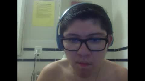 Snapshot of williamfuentes200 chatting on September 26, 2025, 6:17 am William online show from September 26, 2025, 6:17 am