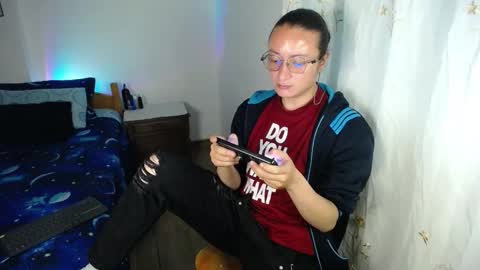 Snapshot of willmonkey chatting on February 14, 2026, 5:04 am willmonkey online show from February 14, 2026, 5:04 am