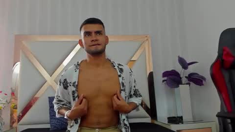 Snapshot of willsainz chatting on December 22, 2025, 8:06 pm WillSainz online show from December 22, 2025, 8:06 pm