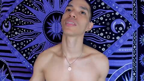 willy_veins online show from December 14, 2024, 7:29 am