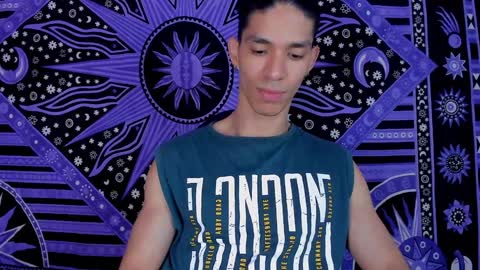 willy_veins online show from December 16, 2024, 3:11 pm