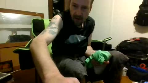 willydogg83 online show from March 20, 2026, 6:18 am