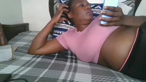 willyoubemine1 online show from February 19, 2025, 4:34 am