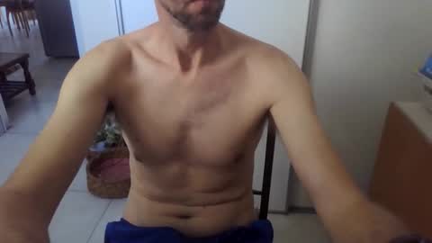 Snapshot of willyturin chatting on November 18, 2025, 6:01 pm willyturin online show from November 18, 2025, 6:01 pm