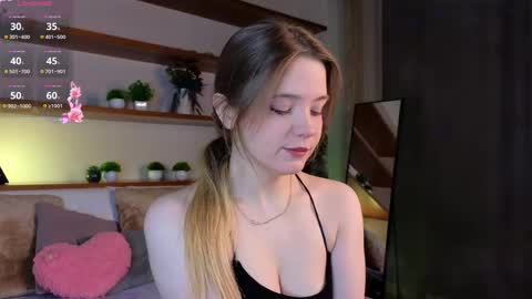 Snapshot of wilonebute chatting on May 16, 2026, 2:38 pm Mary online show from May 16, 2026, 2:38 pm