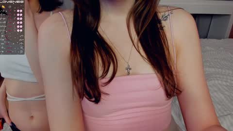 Snapshot of wine_on_lips chatting on January 25, 2025, 7:17 am Amalia and Mia online show from January 25, 2025, 7:17 am