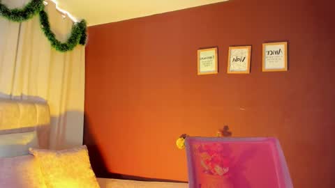 Wini Fer online show from November 29, 2025, 1:25 pm